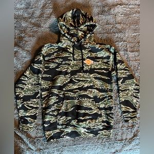 Size large Rogue tiger camo hoodie. New without tags.